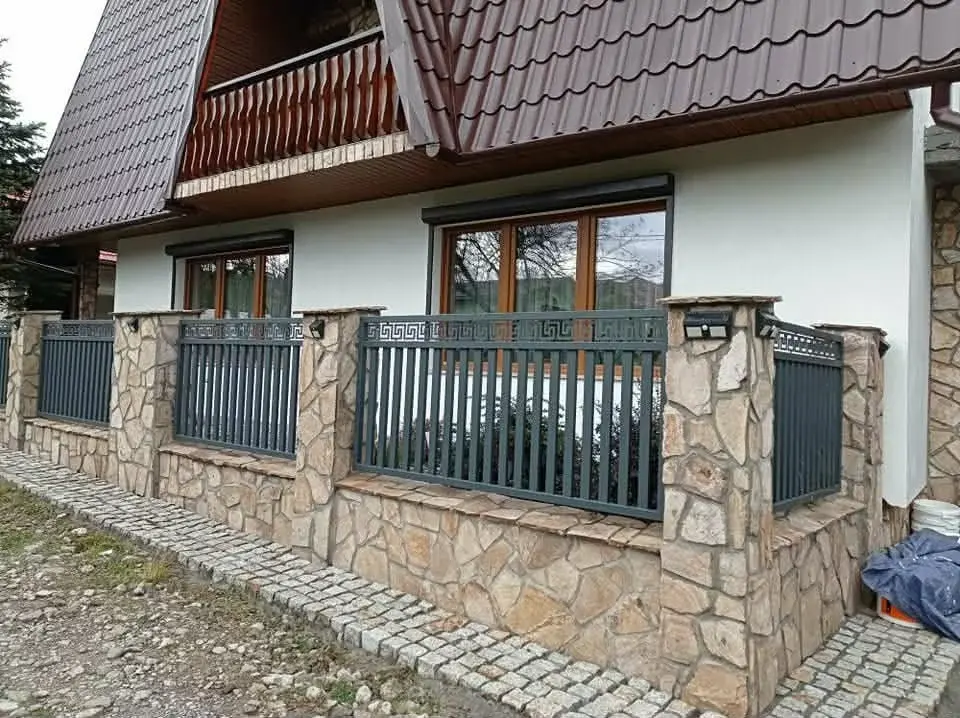 Realizacja: Kompleksowe prace brukarskie, kamieniarskie i wykończeniowe